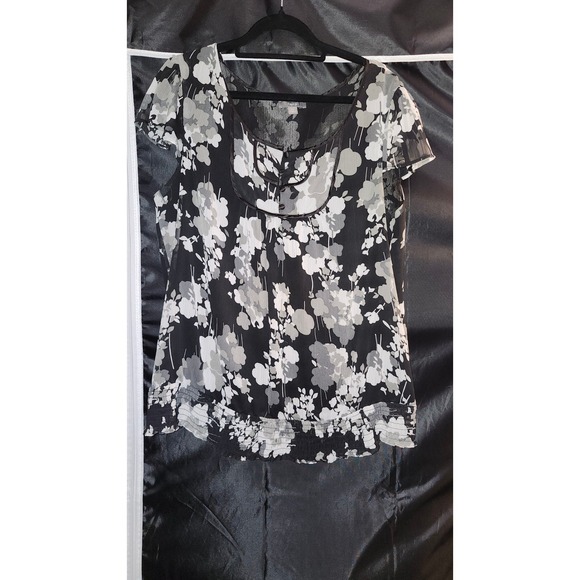 Apt. 9 Tops - Apt 9 Women's Black Floral Sheer Short Sleeve Top Size XL